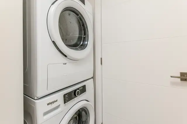 Luxury 3BR Executive Suite in Halifax | Fully Furnished - Photo 13