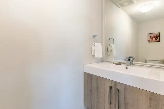 Luxury 3BR Executive Suite in Halifax | Fully Furnished - Photo 15