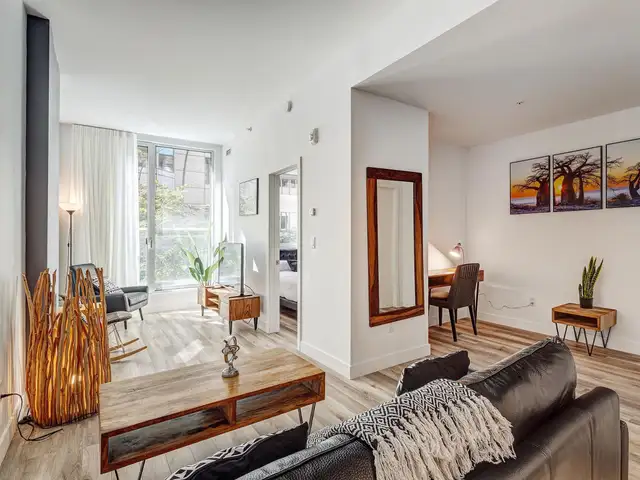 Luxury 1BR in Montreal | All inclusive | Shor-Term Rental - Photo 7