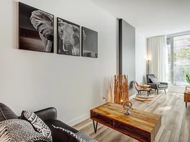 Luxury 1BR in Montreal | All inclusive | Shor-Term Rental - Photo 8