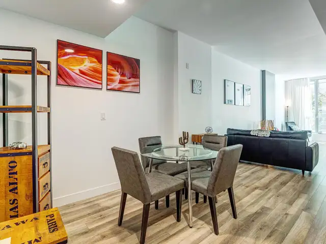 Luxury 1BR in Montreal | All inclusive | Shor-Term Rental - Photo 9