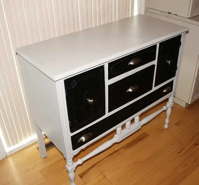 Buffet, crédence antique (1940) 115$ livré si... - Photo 5
