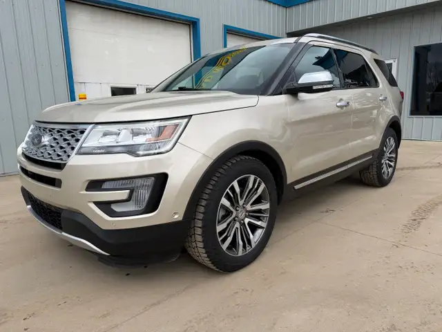 2017 Ford Explorer Platinum - Photo 2