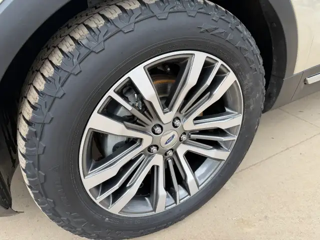 2017 Ford Explorer Platinum - Photo 3