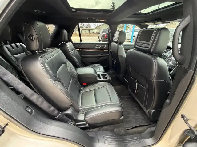 2017 Ford Explorer Platinum - Photo 10