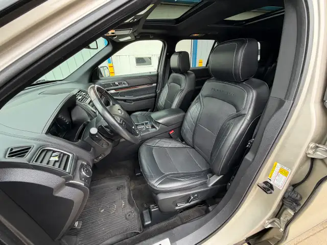 2017 Ford Explorer Platinum - Photo 25