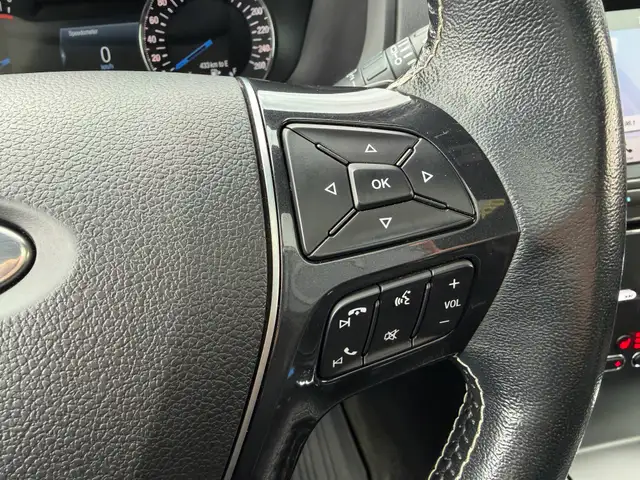 2017 Ford Explorer Platinum - Photo 28