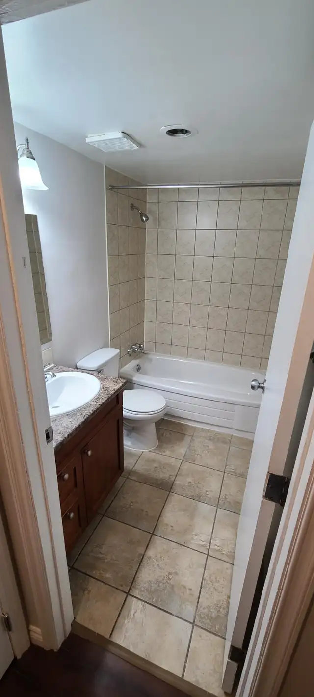 ✨ COZY • QUIET • PET-FRIENDLY ✨ - Photo 4