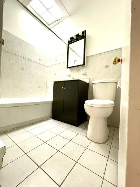 4-bedroom apartment near Plamondon Metro available on Jul 1 - Photo 7