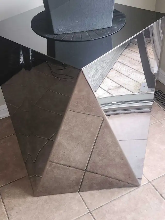 Stainless Steel Plant Stand - Photo 2