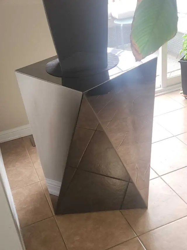 Stainless Steel Plant Stand - Photo 3