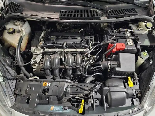2015 Ford Fiesta SE 4dr Sdn - V7047 - Financing Available - Photo 18