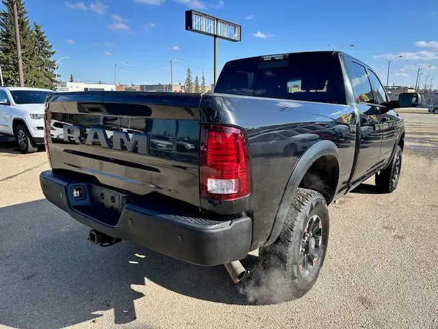 2017 RAM 2500 POWER WAGON – 6.4L HEMI V8 – 4X4 – CREW CAB - Photo 6