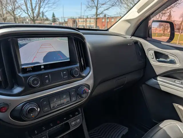 2019 Chevrolet Colorado 4WD ZR2, 1 owner, dealer serviced, clean - Photo 16
