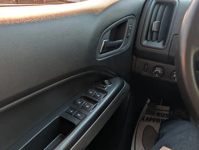 2019 Chevrolet Colorado 4WD ZR2, 1 owner, dealer serviced, clean - Photo 17