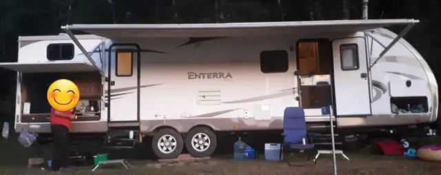 2012 Cruiser Rv Enterra 303BHS model - Photo 2