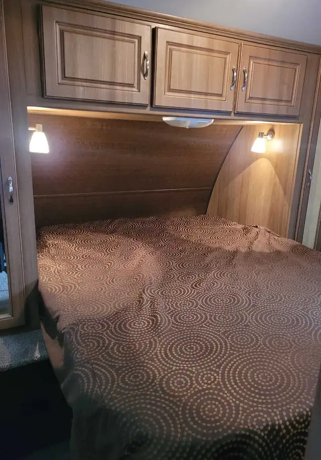 2012 Cruiser Rv Enterra 303BHS model - Photo 9