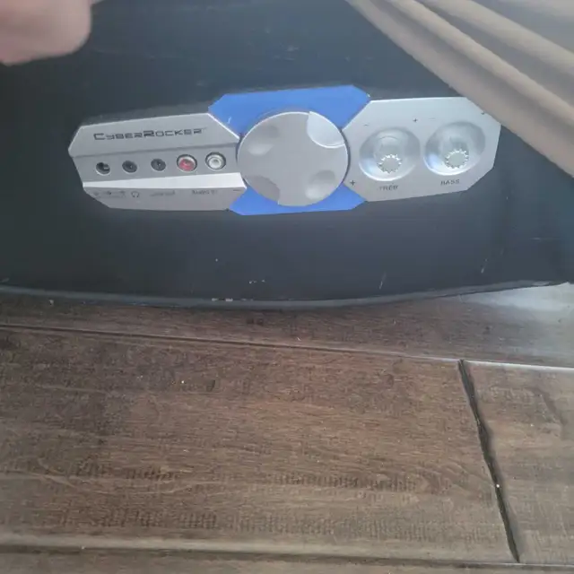 CyberRocker Gaming Chair - Photo 2