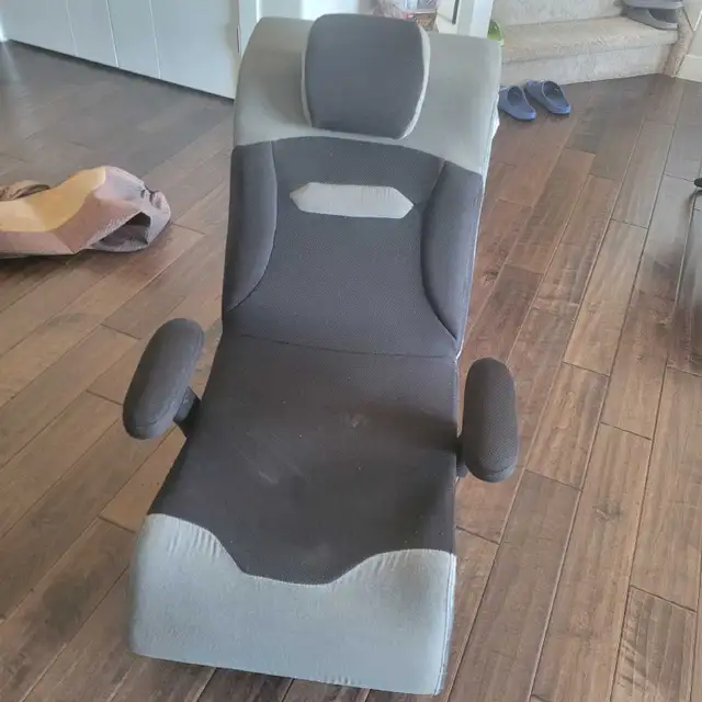 CyberRocker Gaming Chair - Photo 3