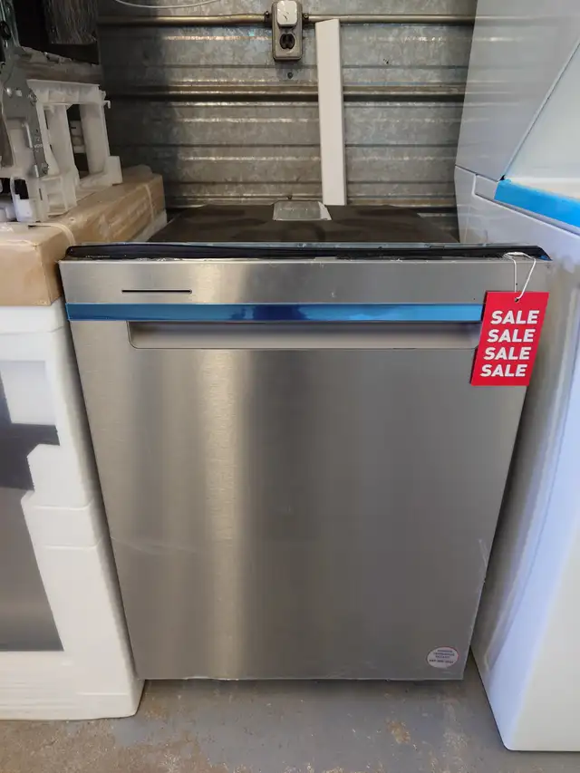 Whirlpool '24' Stainless Steel Dishwasher on Sale‼️