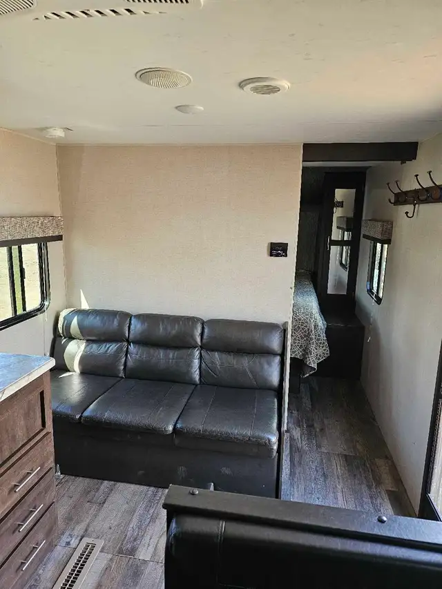 2019 Sportsmen Camper - Photo 2