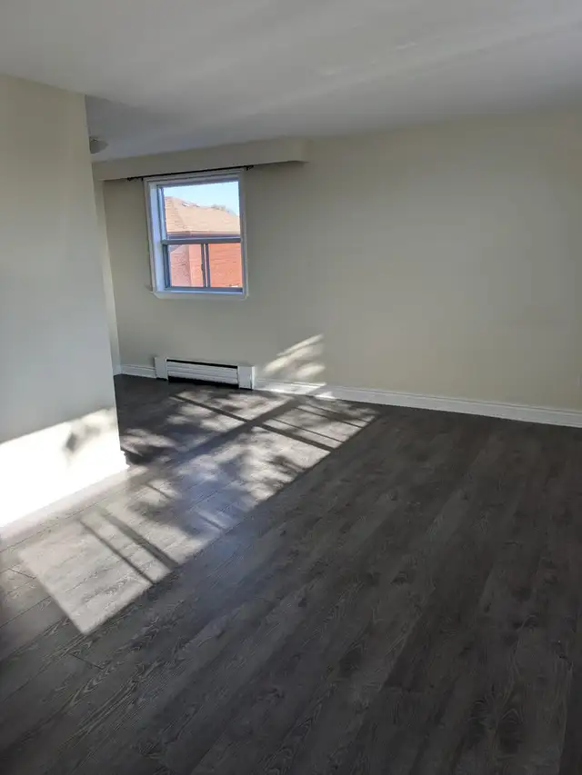 100 BROWNS LINE, 2 Bedroom for Rent - Photo 2