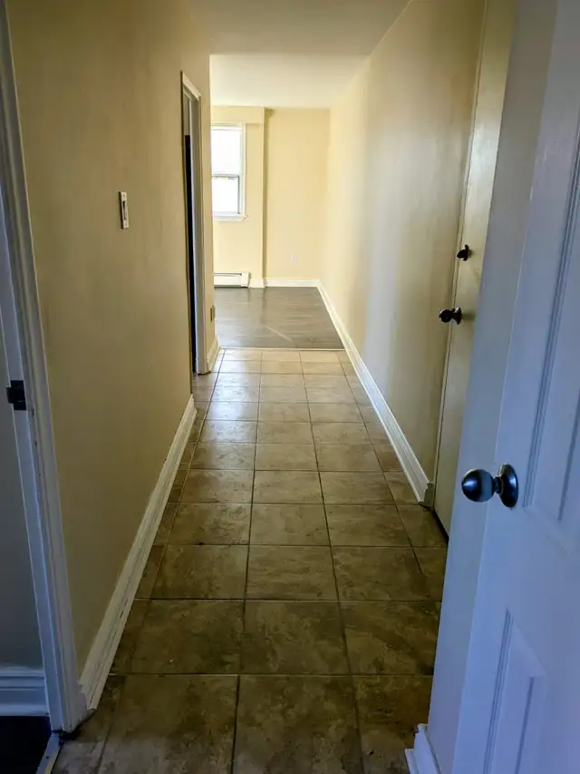 100 BROWNS LINE, 2 Bedroom for Rent - Photo 5