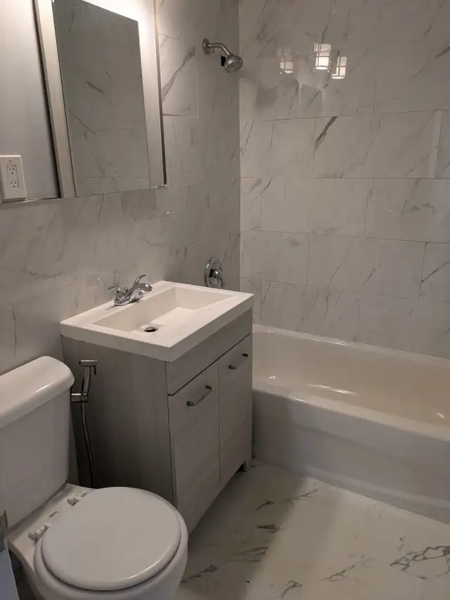 100 BROWNS LINE, 2 Bedroom for Rent - Photo 8