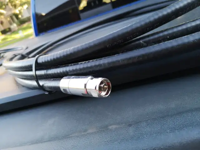 RF Cables and Antenna - Photo 2