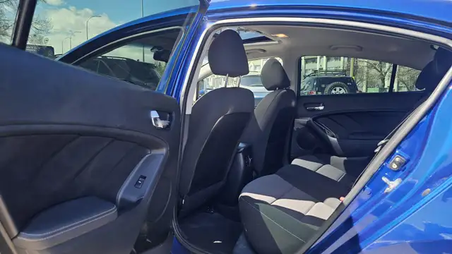 2018 Kia Forte EX - Photo 15