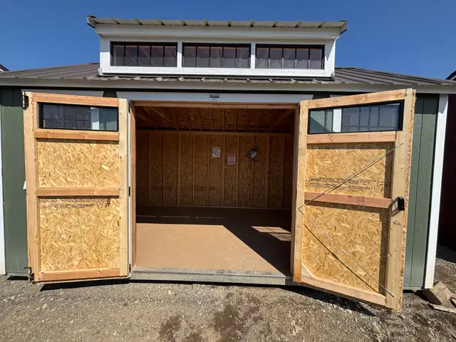 10x16 utility shed - Photo 2