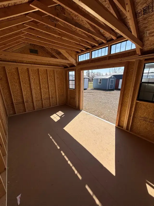 10x16 utility shed - Photo 3