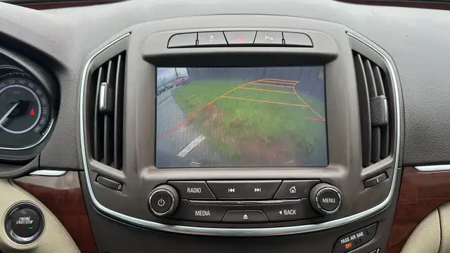 2015 Buick Regal Premium I - Photo 17