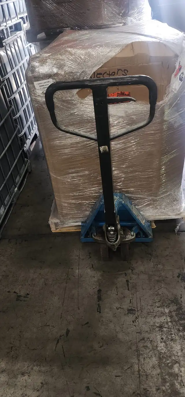 Pump Truck - Excellent condition - Photo 2