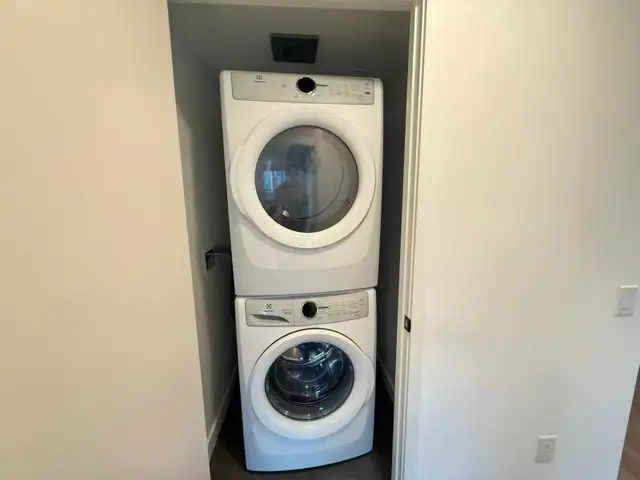 Bloor and Sherbourne 1 Bed 1 Bath Burke Condo Available for Rent - Photo 7