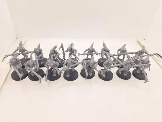 Warhammer 40k 16 tau kroot unpainted oop plastic