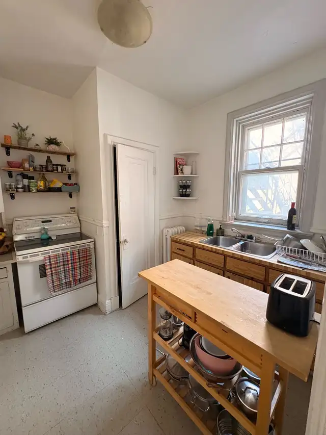 Beautiful 3 bedrooms apartment in Outremont - Photo 4