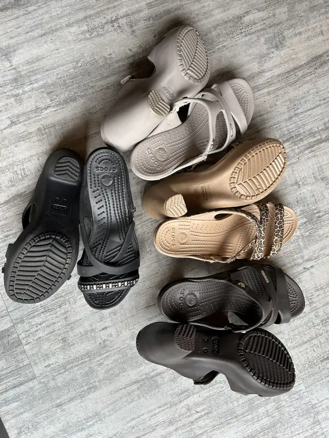 Womens heeled crocs, sandals