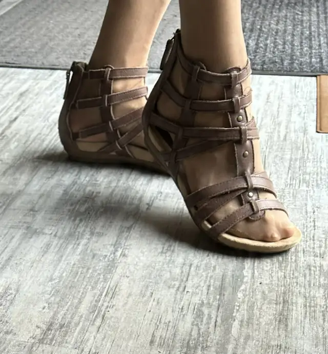 Womens heeled crocs, sandals - Photo 7