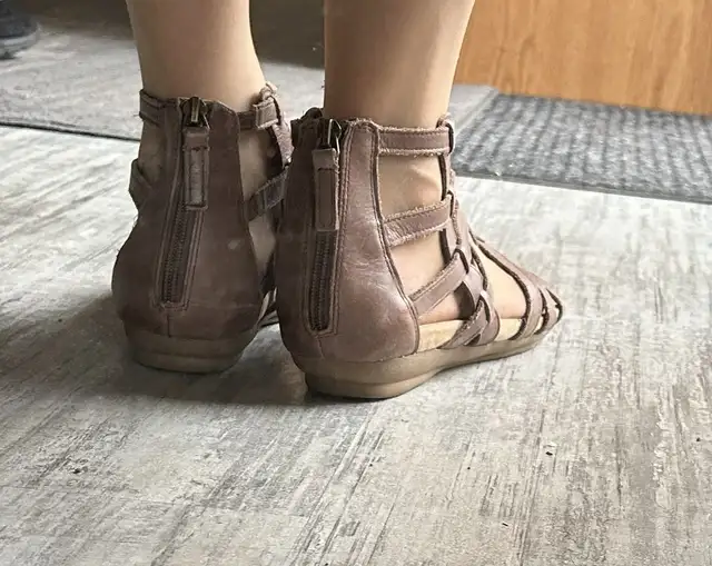 Womens heeled crocs, sandals - Photo 8