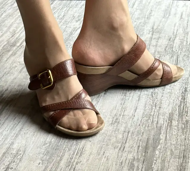 Womens heeled crocs, sandals - Photo 9