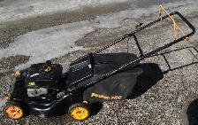 POULAN PRO SELF PROPELLED GAS LAWN MOWER