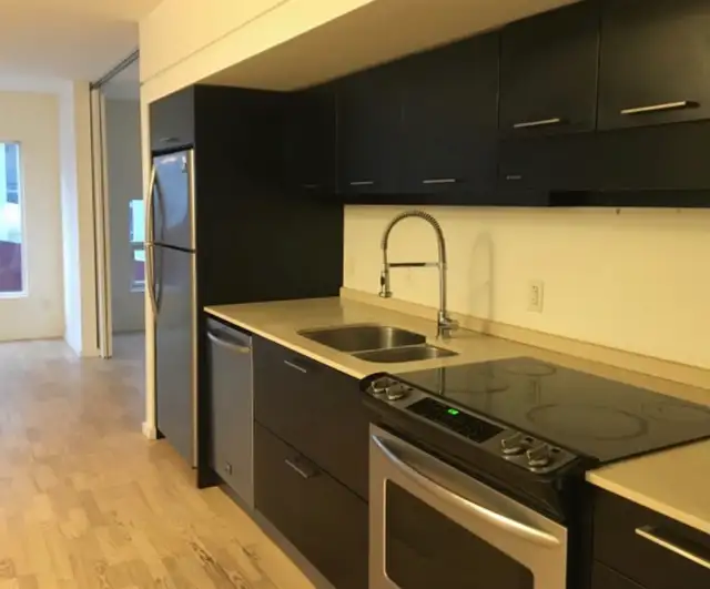 3 1/2 condo for rent downtown Montreal - Photo 10