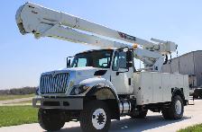 2019 International 7300 Terex TC55-MH Bucket Truck - Photo 2