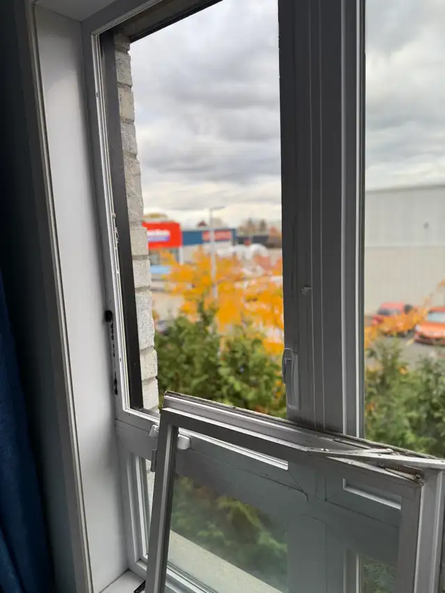 Réparation fenêtre & porte ( résidentielle & commercial) - Photo 5