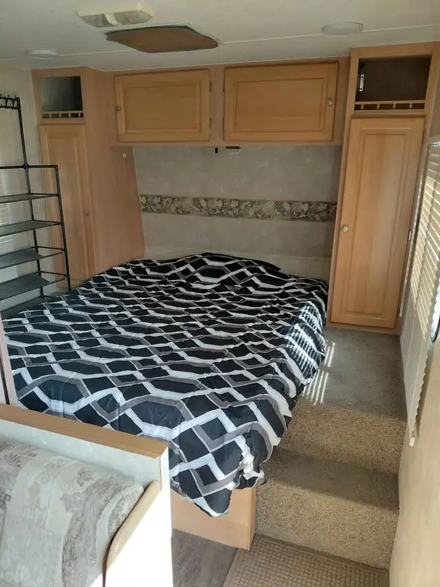 2006 Thor Wave RB 26 Foot RV Camping Trailer - Photo 6