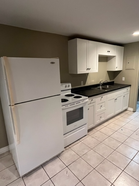 Fully Furnished 1-Bedroom Units - Photo 2