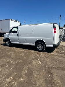 2014 Chevrolet Express Cargo Van - Photo 5