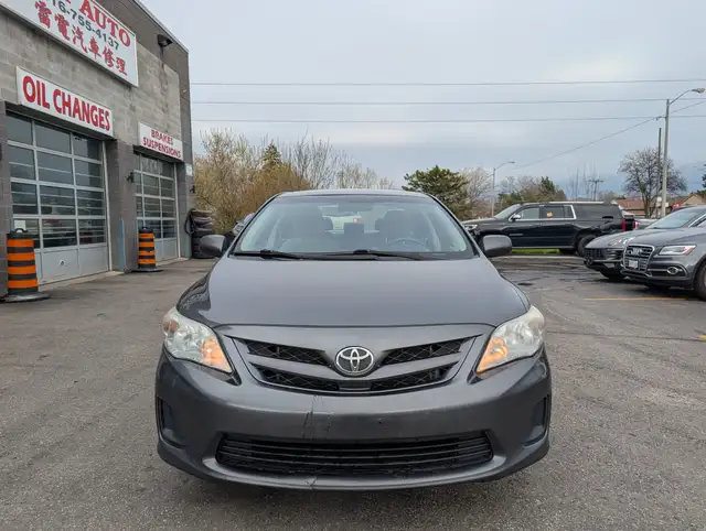 2013 Toyota Corolla Well Maintained - Photo 2