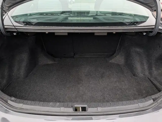 2013 Toyota Corolla Well Maintained - Photo 16